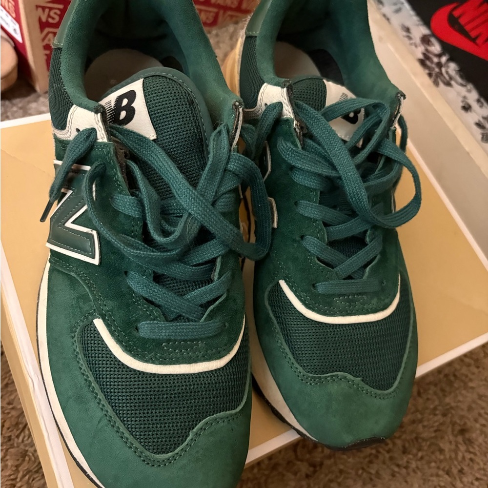 New Balance Forest Green Sneakers